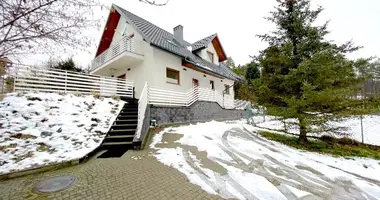 Casa 7 habitaciones en Slonne, Polonia