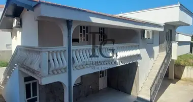 Dom 6 pokojów w Pecurice, Czarnogóra