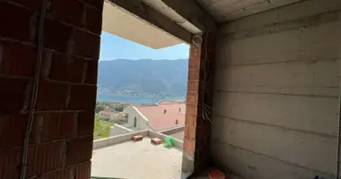 Apartamento 2 habitaciones en Dobrota, Montenegro