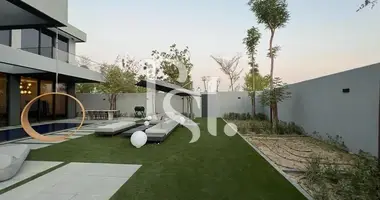 Villa  con Balcón, con Seguridad, con Gimnasio en Sharjah, Emiratos Árabes Unidos