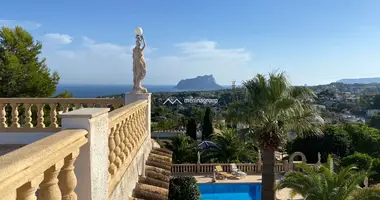 Villa 4 chambres avec parkovka parking, avec Terrasse, avec Cour dans Teulada, Espagne