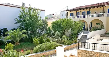 Szeregowiec 15 pokojów w Spetses, Grecja