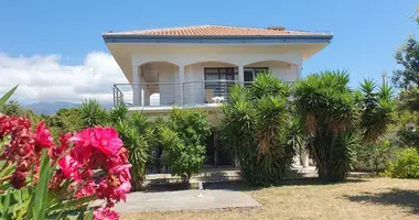 Casa 3 habitaciones en Montenegro