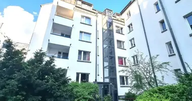 Квартира 3 комнаты в Варшава, Польша