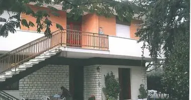 Villa 16 habitaciones en Terni, Italia