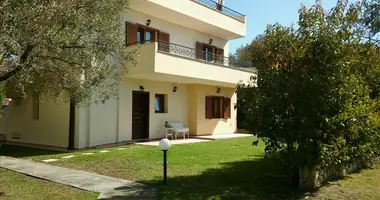 Квартира 3 комнаты в Skala Fourkas, Греция