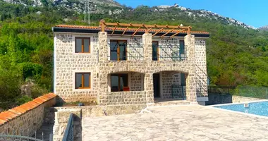 Villa 6 bedrooms in Petrovac, Montenegro