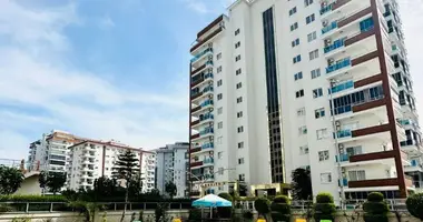Mieszkanie 5 pokojów w Mahmutlar, Turcja