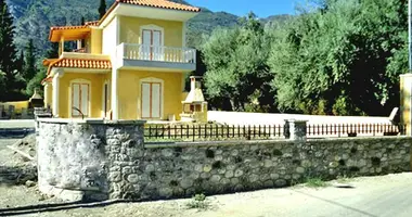 Cottage 3 bedrooms in Municipality of Aigialeia, Greece