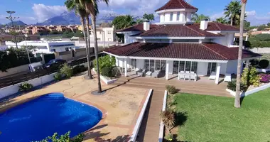 Villa  mit Balkon, mit Gegensprechanlage, mit Möbliert in l Alfas del Pi, Spanien