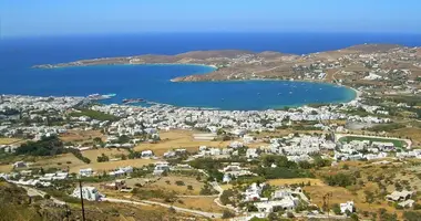 Terrain dans Parikiá, Grèce