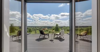 negocio listo 10 habitaciones con acristalamiento con cámara, con balcón, con amueblado en Daugirdiskes, Lituania