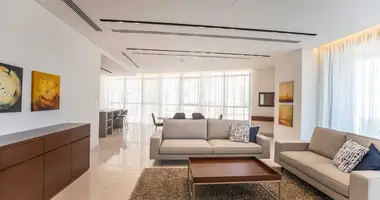 Apartamento 3 habitaciones con Aire acondicionado, con Piscina, con Gimnasio en Nicosia, Chipre