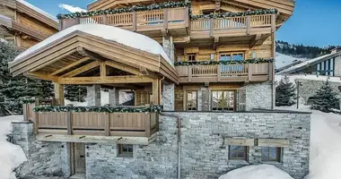 Chalet 6 chambres avec Mobilier, avec Réfrigérateur, avec Machine à laver dans Albertville, France