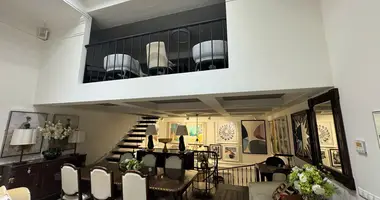 Büro 452 m² in Moskau, Russland