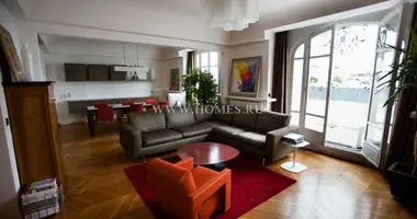 3 bedroom apartment in France