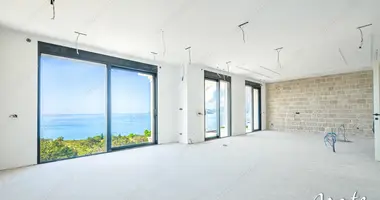 Villa  mit Meerblick, mit Garage in Budva, Montenegro