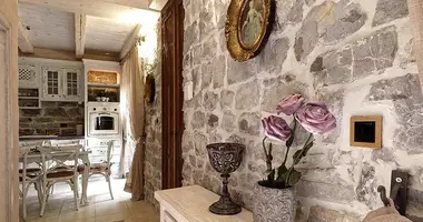 Villa  mit Möbliert, mit Klimaanlage in Tivat, Montenegro