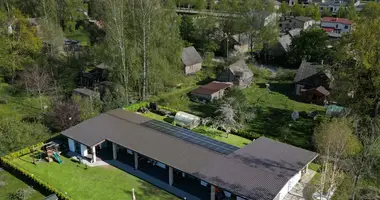 Casa 10 habitaciones en Jelgava, Letonia