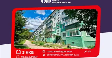 Apartamento 3 habitaciones en Saligorsk, Bielorrusia