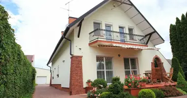 Casa 9 habitaciones en powiat ostrowski, Polonia