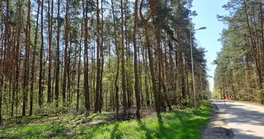 Grundstück in Marki, Polen