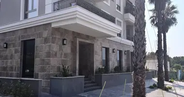 Apartamento 3 habitaciones en Tivat, Montenegro