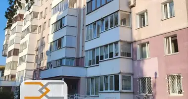 Apartamento 4 habitaciones en Minsk, Bielorrusia