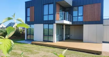 Villa 5 bedrooms in Pinki, Latvia