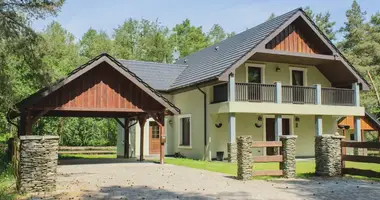 Dom w Smolniki Powidzkie, Polska