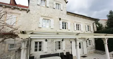 Villa 3 bedrooms in Perast, Montenegro