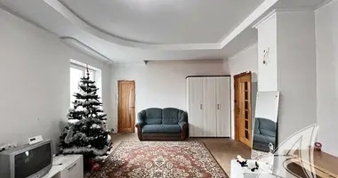 Apartamento 3 habitaciones en Brest, Bielorrusia