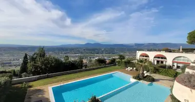 3 bedroom apartment in Nice, France