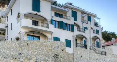 Mieszkanie 3 pokoi w Morinj, Czarnogóra