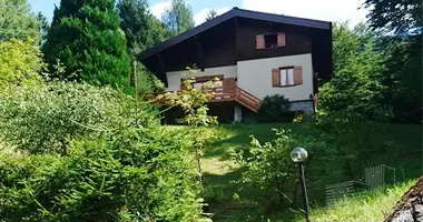 Chalet 7 bedrooms in Pinzolo, Italy