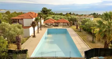 Hotel 850 m² en Nea Kerasia, Grecia