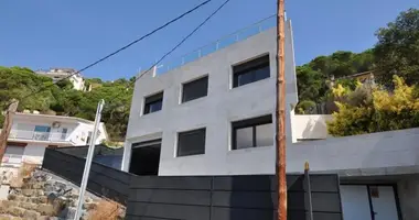 Villa 4 bedrooms in Lloret de Mar, Spain