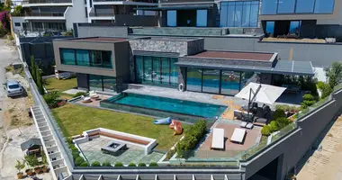 Villa 4 chambres dans Muratpasa, Turquie