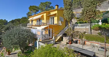 Villa 4 bedrooms with parking in France