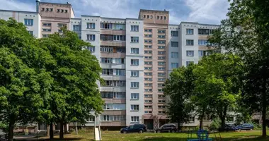 Apartamento 3 habitaciones en Minsk, Bielorrusia