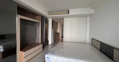 Condo  avec Balcon, avec Meublesd, avec Ascenseur dans Na Kluea, Thaïlande