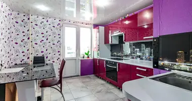 Apartamento 3 habitaciones en Machulishchy, Bielorrusia