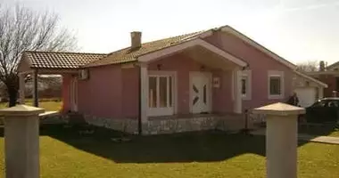 Дом 4 спальни в Подгорица, Черногория