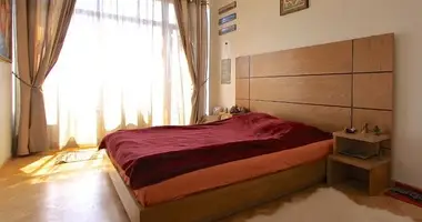 Квартира 4 спальни в Рига, Латвия