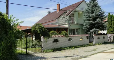 6 room house in Nagykoroes, Hungary