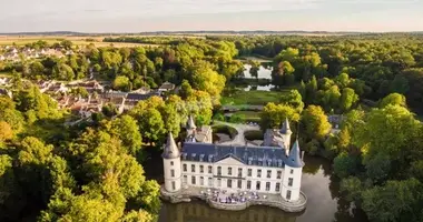 Hotel 3 600 m² en París, Francia