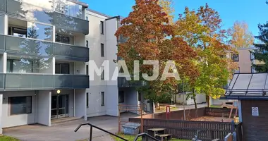 Commercial property 300 m² in Jaervenpaeae, Finland