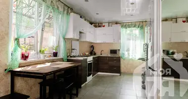 Apartamento 3 habitaciones en Borisov, Bielorrusia