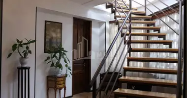Villa 7 Zimmer mit Möbliert, mit Verfügbar, mit Verfügbar in Tiflis, Georgien