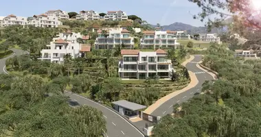 3 bedroom apartment in Estepona, Spain